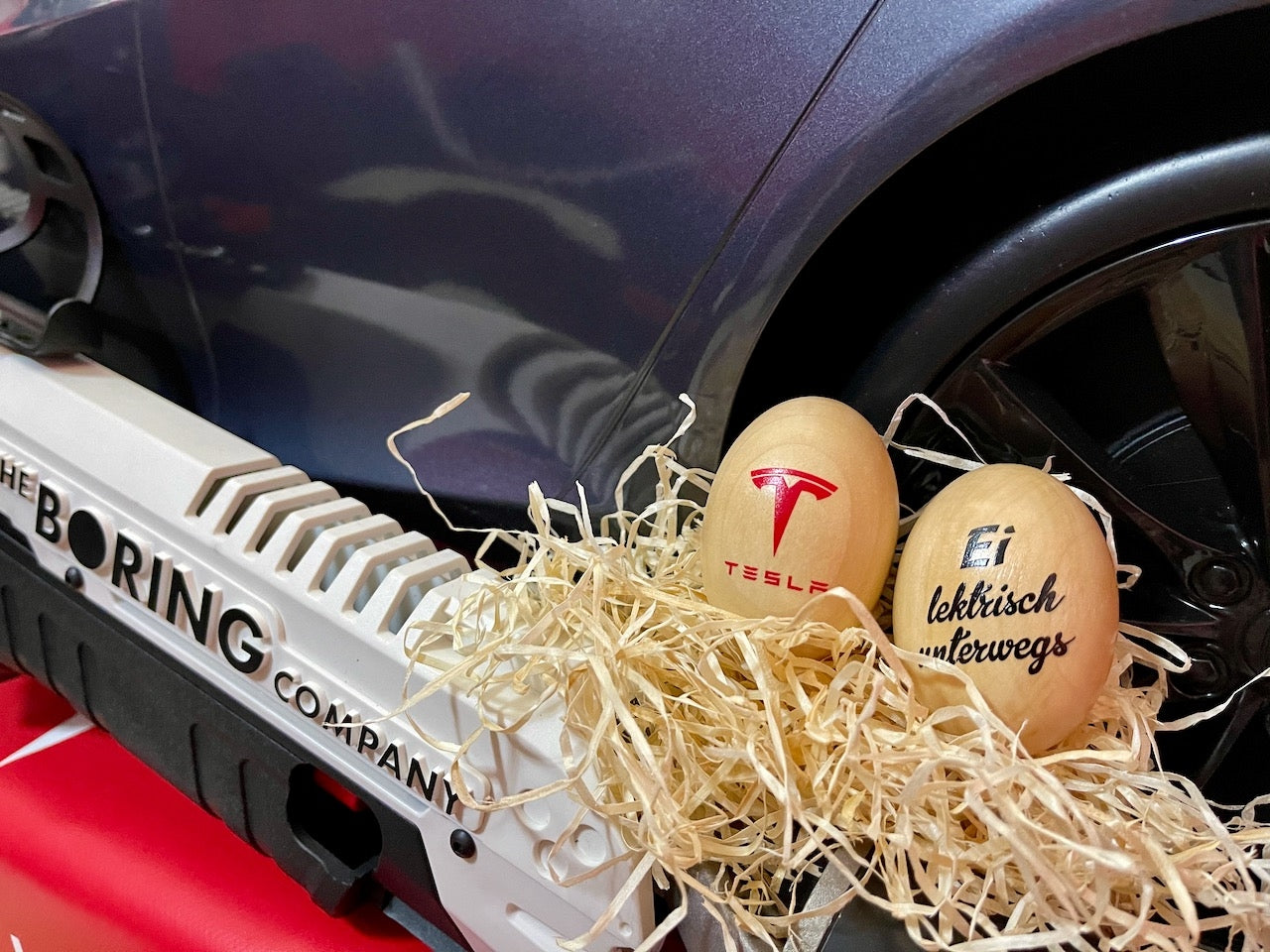 Easter egg "Egg electric on the go"